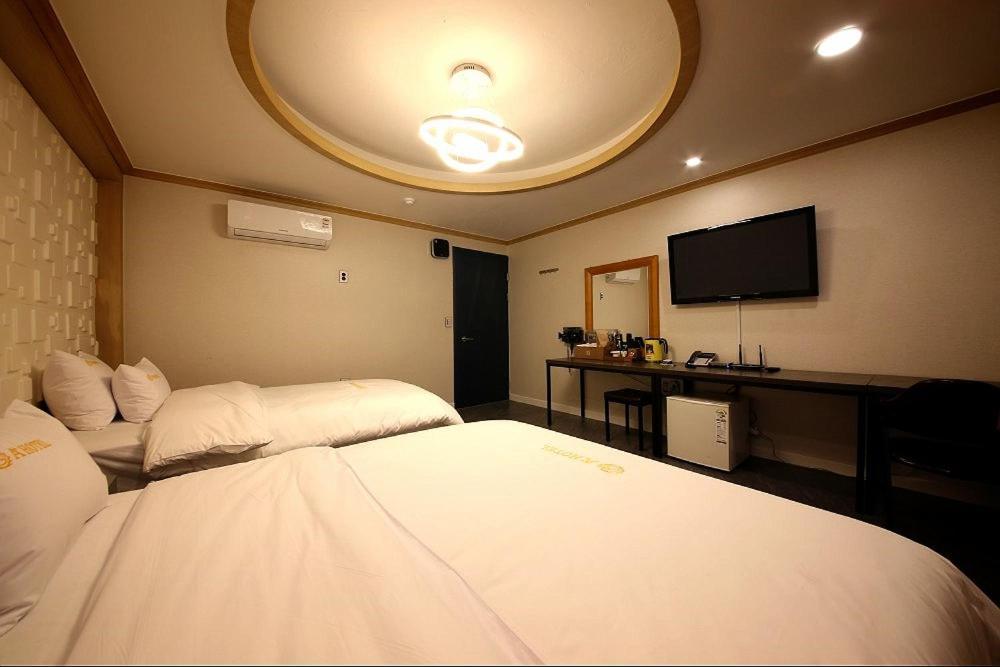 Geoje A-Plus Hotel Zewnętrze zdjęcie